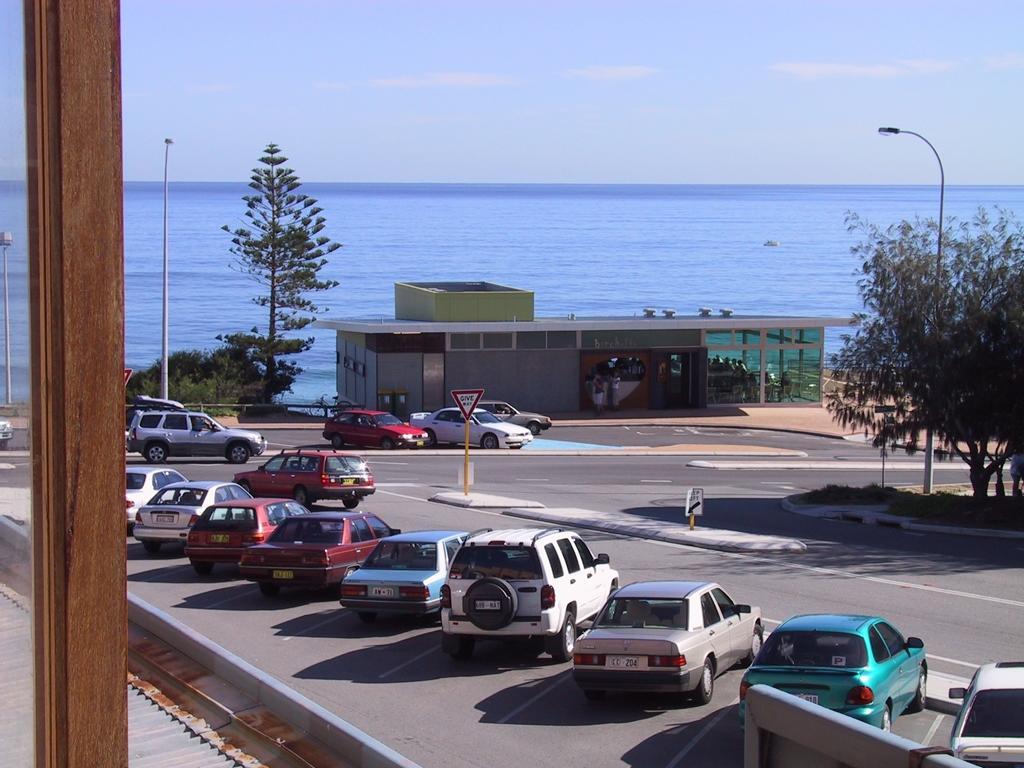 Ocean Beach Backpackers Perth Exterior foto